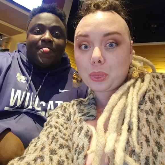 Hello & Welcome to Saucy 2nd✋Thrift 👜👠👗🎀🏠 - Picture 9 of 14